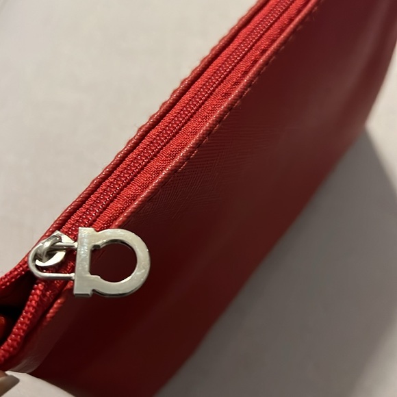 NEW Salvatore Ferragamo Cosmetic Pouch + Travel Size Lotion + Lip Balm + Extras - Picture 6 of 13